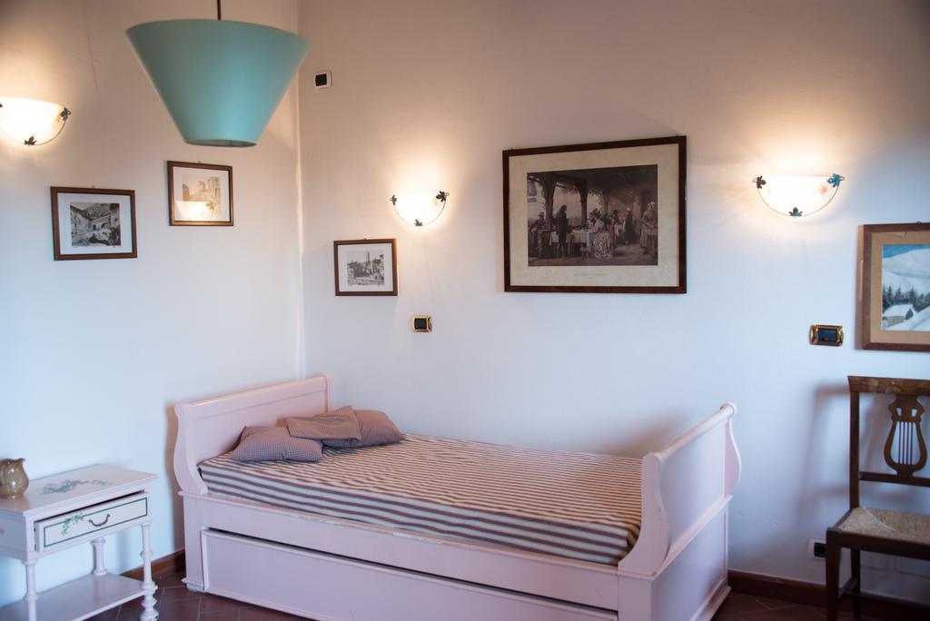 Borgo La Dogana Otel Tuoro sul Trasimeno Oda fotoğraf